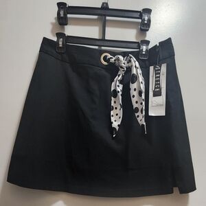 Larry Levine Stretch NWT Black Skort Size 14 Polka Dot Tie Waist